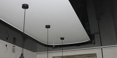 Светопроводящий натяжной потолок на кухню