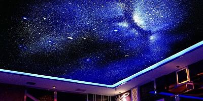 Натяжной потолок звездное небо в гостиную