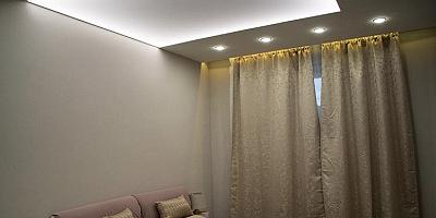 Светопроводящий натяжной потолок в спальню
